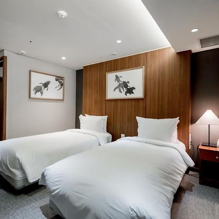 Oriens Hotel&Residences Myeongdong Seoul Exteriör bild
